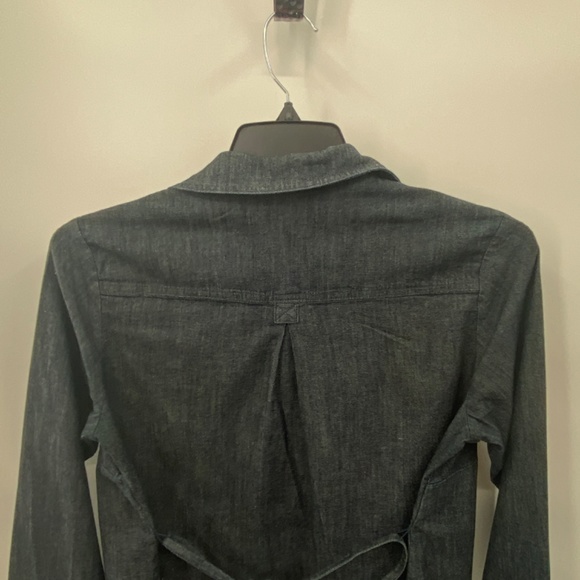 Isabel Blue Jean Maternity top Size Medium - Picture 7 of 7